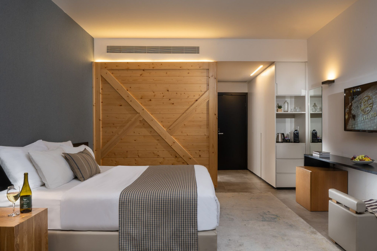 Bedroom 3, Kfar Gil'adi