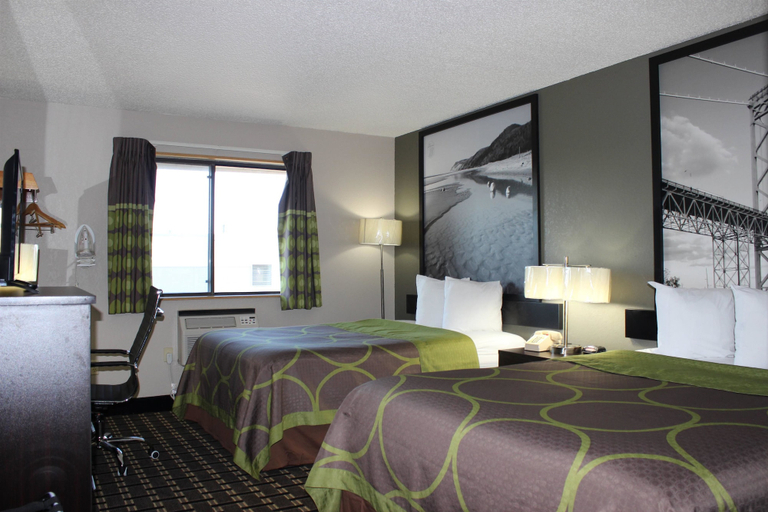 Bedroom 3, Super 8 by Wyndham Wyoming/Grand Rapids Area, Kent