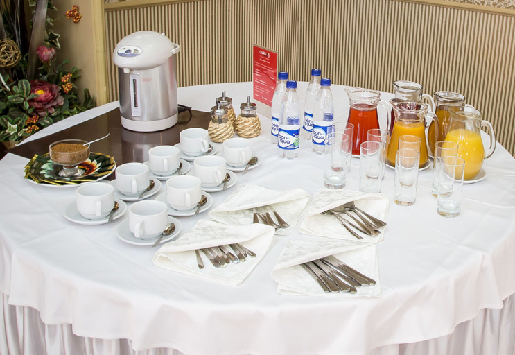 Food & Drinks 4, Guru Hotel, Ekaterinburg gorsovet