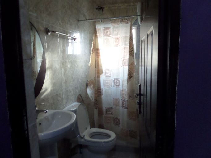 Bathroom, De Love Hotel, Ikeja