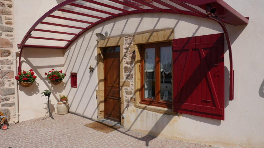Exterior & Views 2, Ferme des Entremains, Rhône