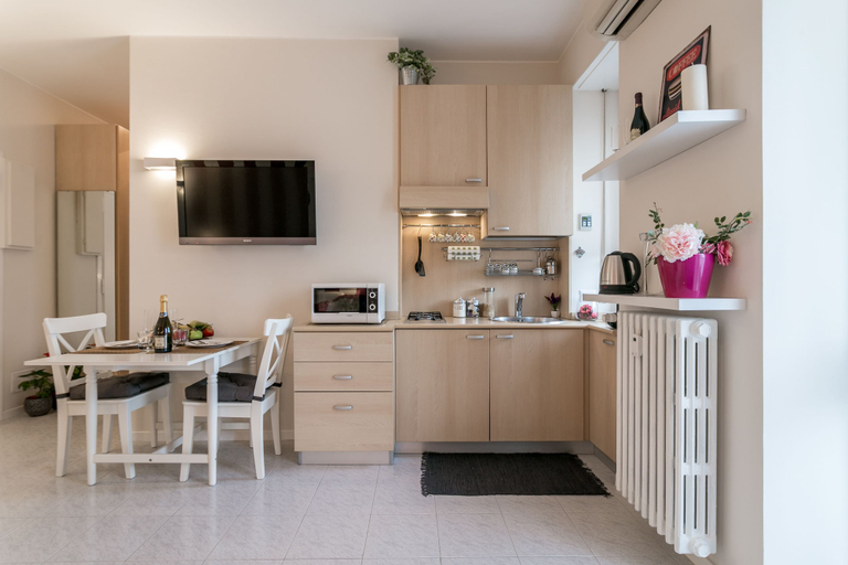 Others 5, notaMi - Violet Home Loreto, Milano
