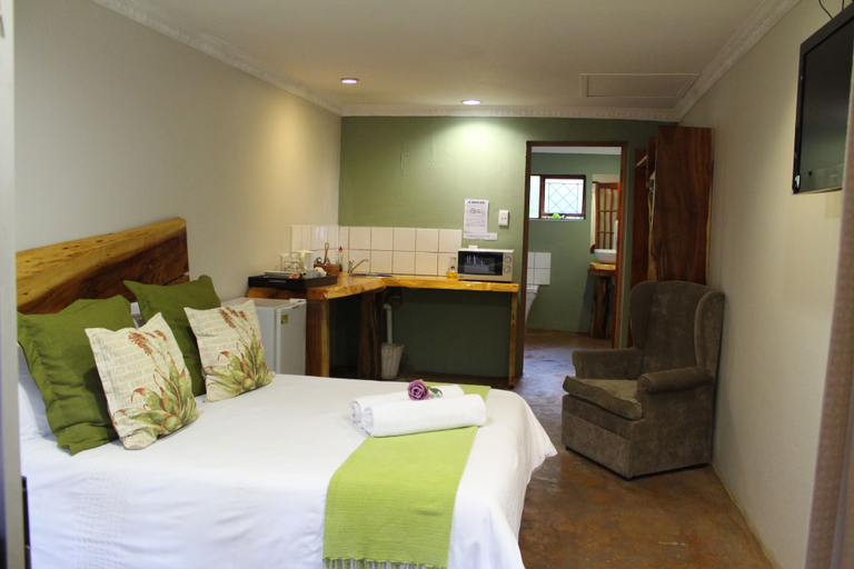 Bedroom 2, Tidewaters Accommodation, Buffalo City