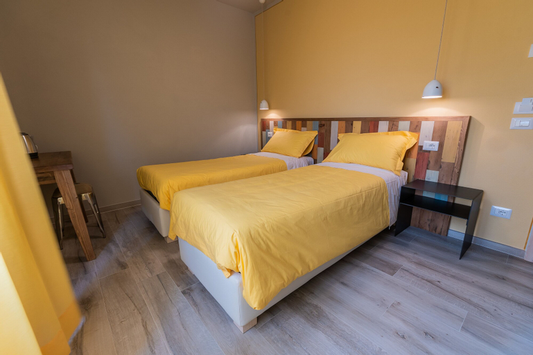 Bedroom 2, L' Eroico, Siena