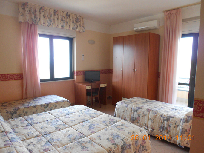 Bedroom 2, Hotel De La Ville, Foggia