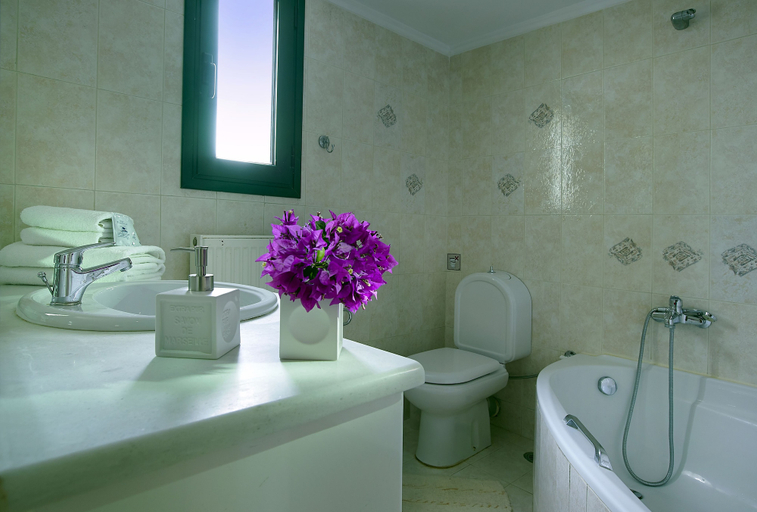 Bathroom 4, Fortino Villas, Crete