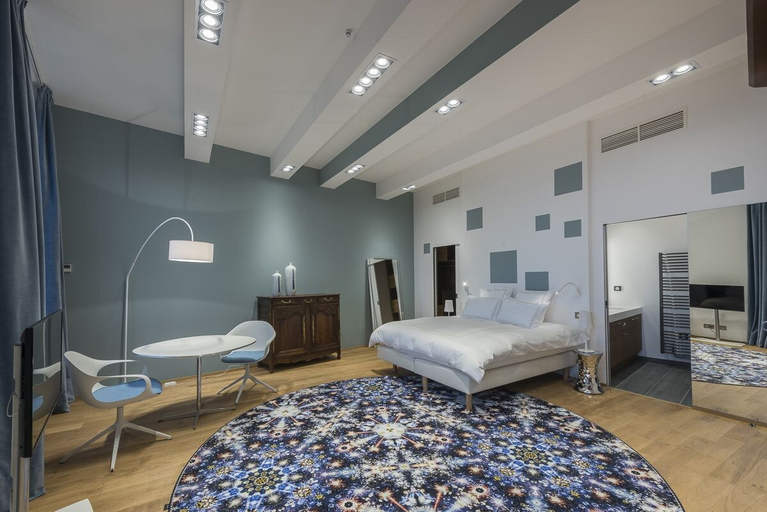 Bedroom 3, Château Prieuré Marquet - Chambres d'Hôtes D'exception, Gironde