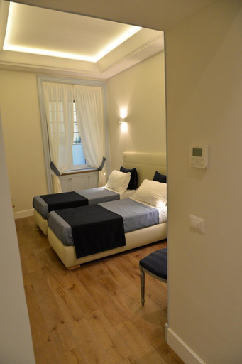 Bedroom 2, Little Rose Residence, Rome