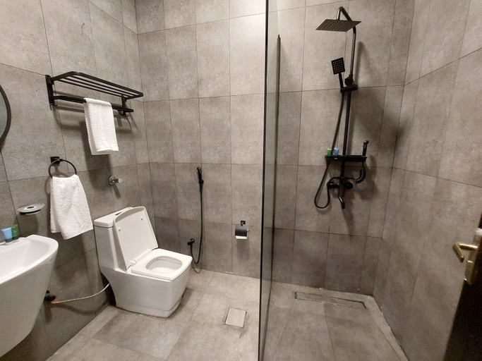 Bathroom 3, Karims'Hotel