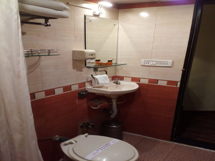Bathroom 4, Orritel West, Mumbai Suburban