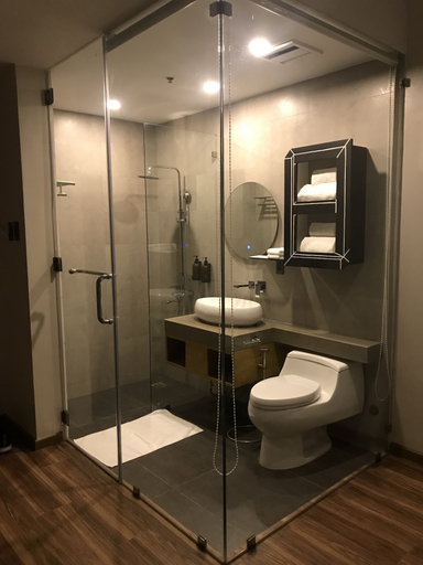 Bathroom 5, Bravo Tanauan Hotel, Tanauan City