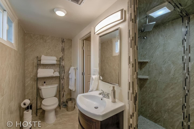 Bathroom 4, 2BR Comfy Condo & Cute Patio Broadmoor Area, El Paso