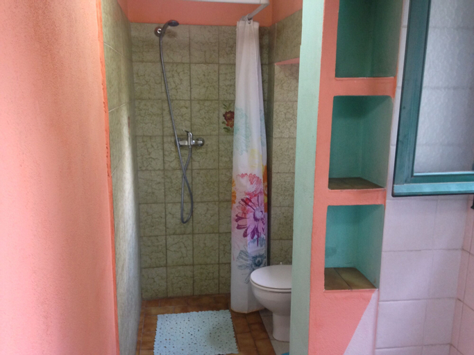 Bedroom 3, La Casa Rosa, Imperia