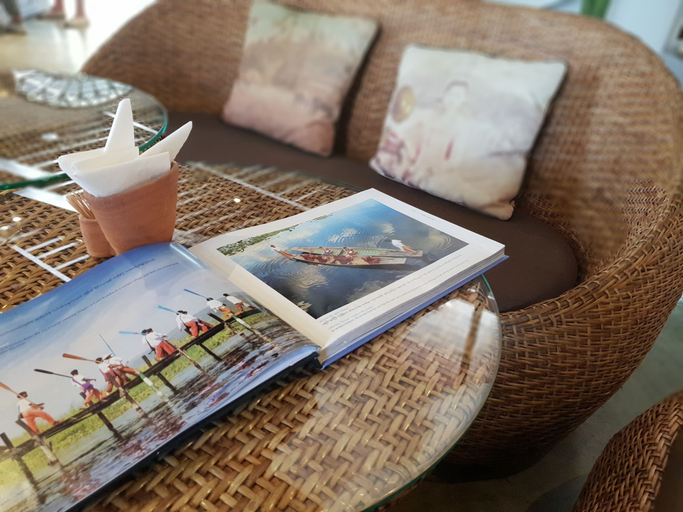 Food & Drinks 4, Inle Strand Hotel, Taunggye