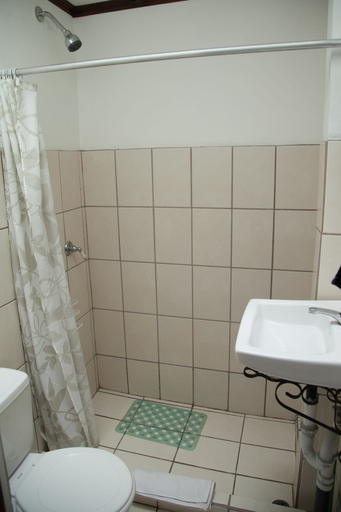 Bathroom 3, Casa Kibi Kibi, Curridabat