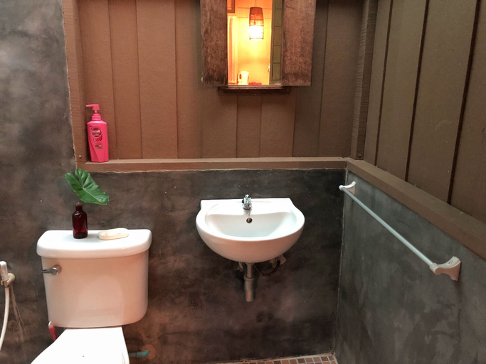 Bathroom 4, Ban Nam Hoo, Pai