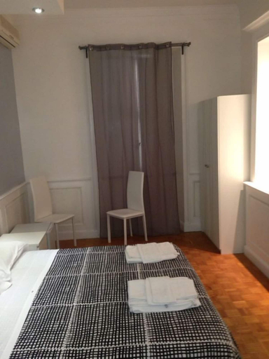 Bedroom 2, Blanco Vaticano, Rome