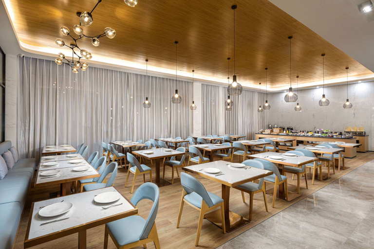 Food & Drinks 4, Microtel by Wyndham Hangzhou, Hangzhou