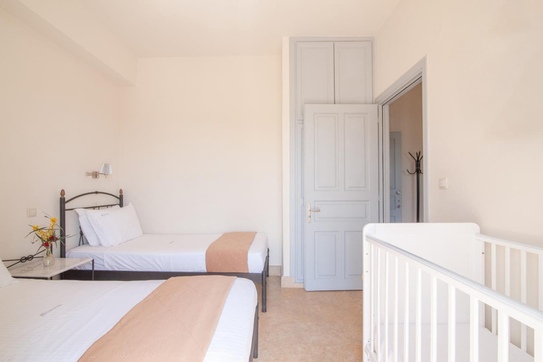 Bedroom 5, Mimoza, Attica