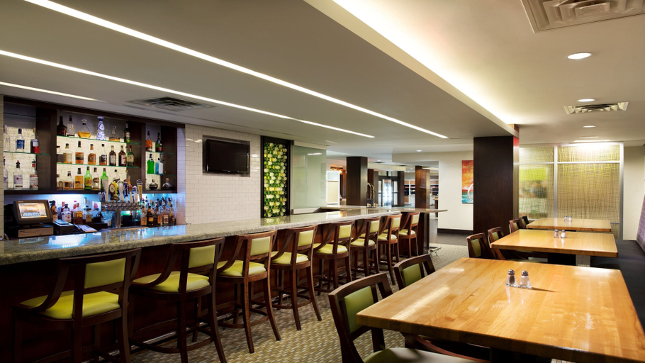Food & Drinks 3, Holiday Inn CLARK - NEWARK AREA by IHG, Union