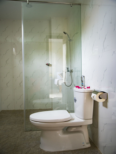 Bathroom 5, Mi Kha Homestay, Da Nang