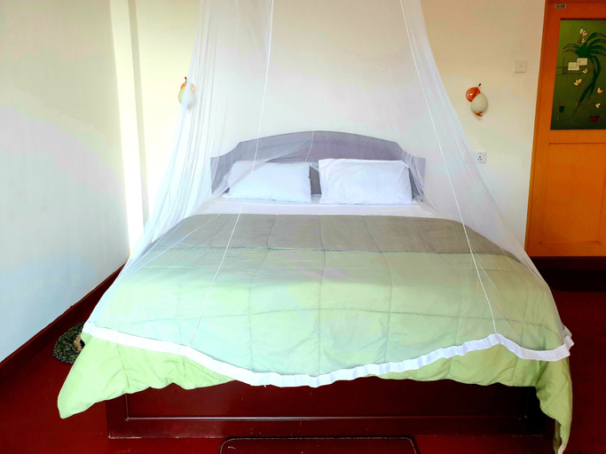 Bedroom 2, Adannz view, Ella