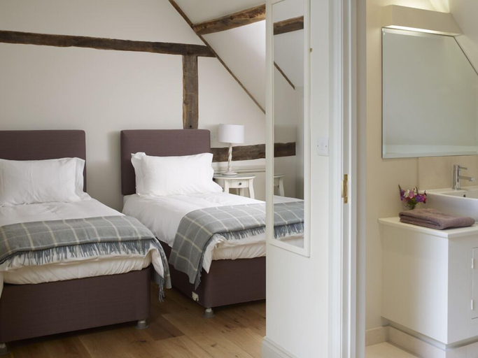 Bedroom 3, Manor Farm Courtyard Cottages, West Berkshire
