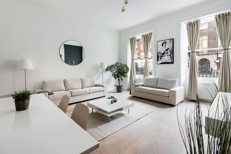 Others 5, Luxury Apartment in Central London, London