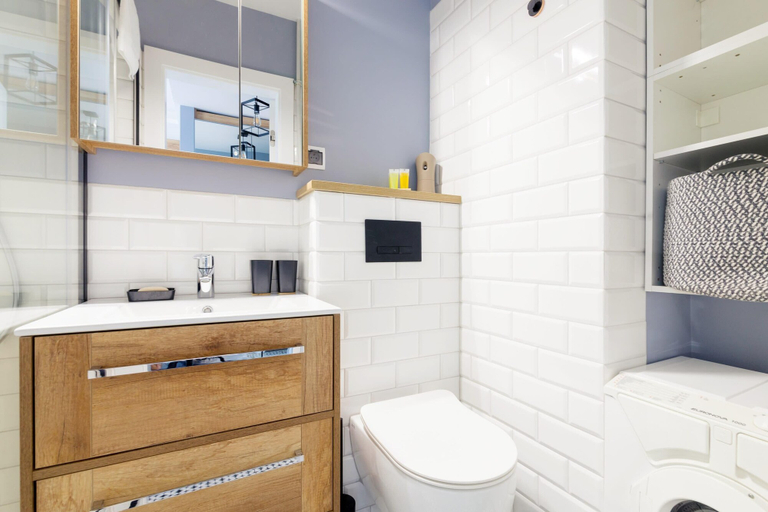 Bathroom 4, Klimatyczne Studio Metro Slodowiec, Warsaw