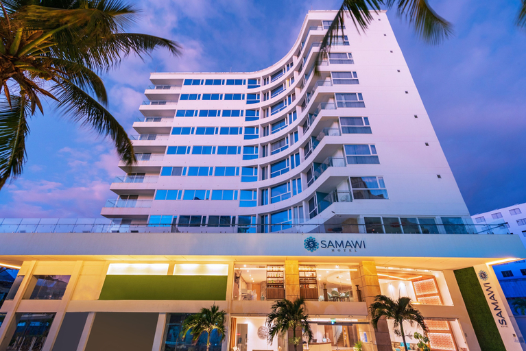 Exterior & Views