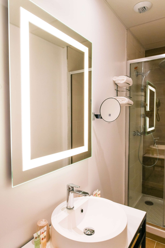 Bathroom 4, Best Western Plus Le Havre Centre Gare, Seine-Maritime