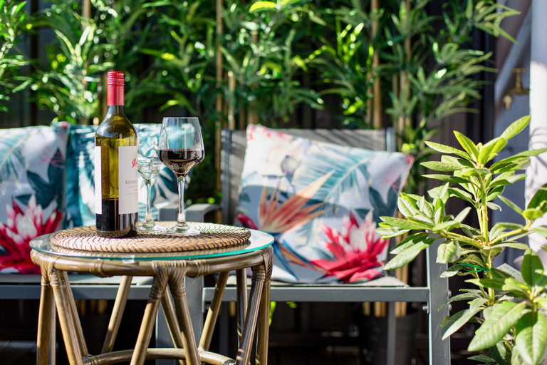 Food & Drinks 4, The Baylis Boutique Apartments, Wagga Wagga - Pt A