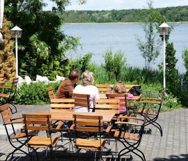 Food & Drinks 3, Seehotel & Restaurant Karlslust, Oder-Spree