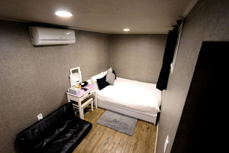 Bedroom 3, Just4U, Jongno
