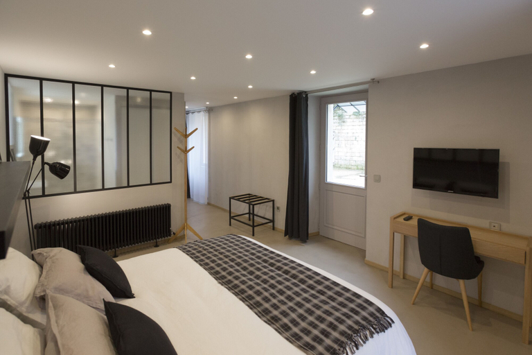Bedroom 4, Le Presbytère de Thiverval, Yvelines