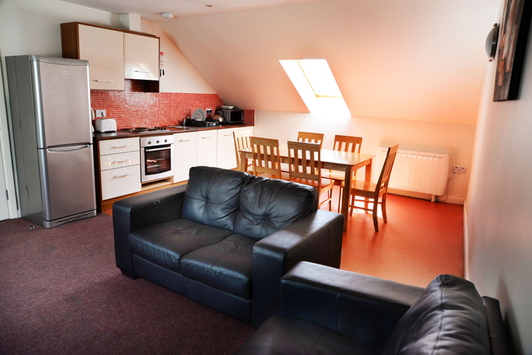 Others 5, Blackmore Court
