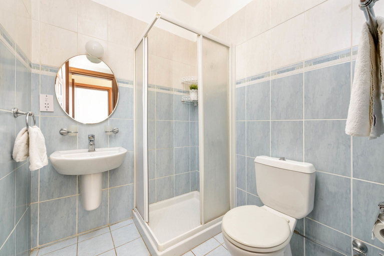 Bathroom 4, Villa Oscar