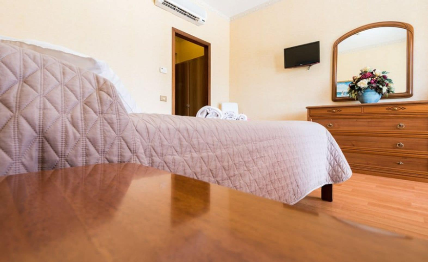 Bedroom 4, Hotel Cremona, Rome