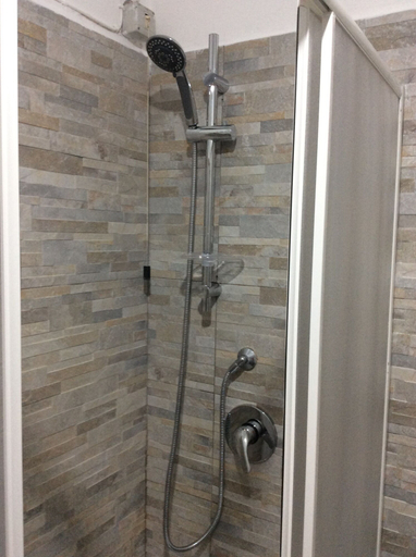 Bathroom 5, Vacanze Romane 2, Rome