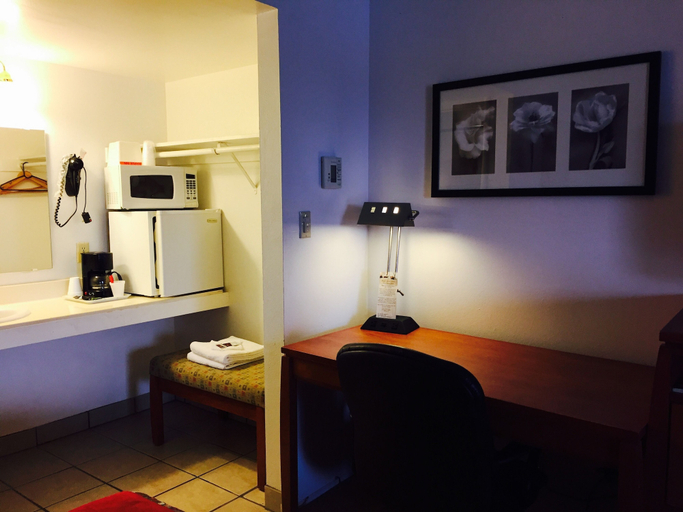 Others 5, Maple Inn & Suites, Merced
