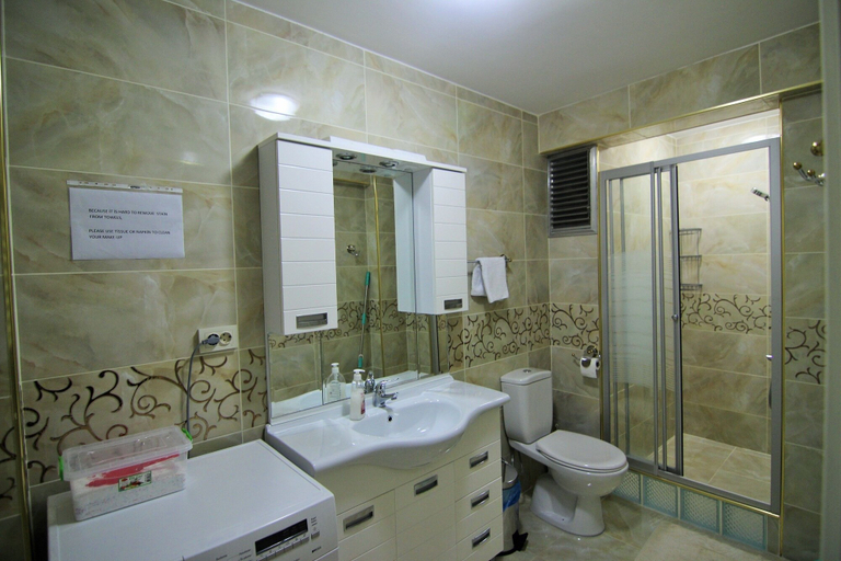 Bathroom 4, Yılmaz Apart, Fatih