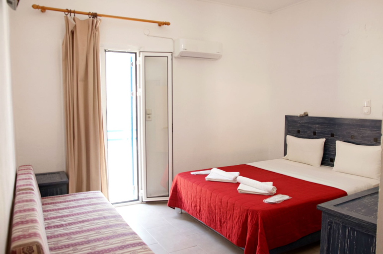 Bedroom 3, Madares Hotel, Crete
