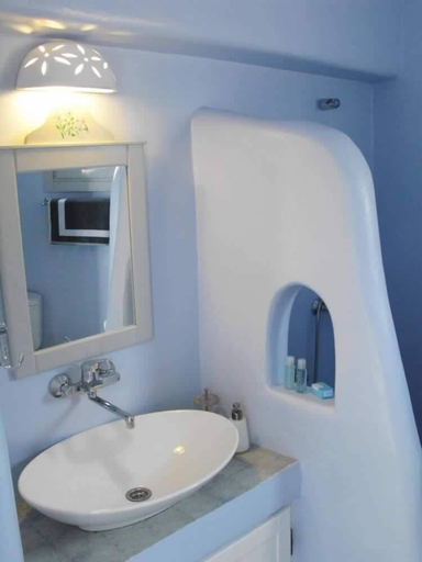Bathroom 5, Vega Apartments, South Aegean