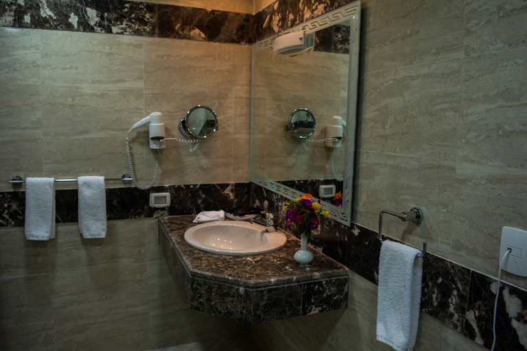 Bathroom 5, Tolip Taba, Nuweiba'