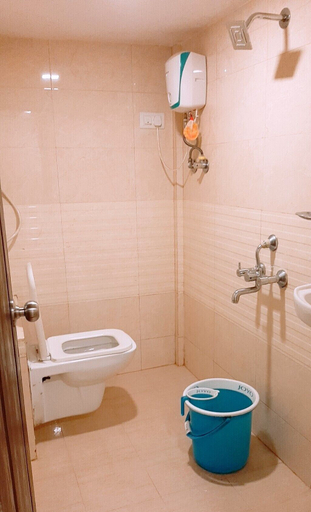 Bathroom 3, Hotel Happyland, Mumbai City