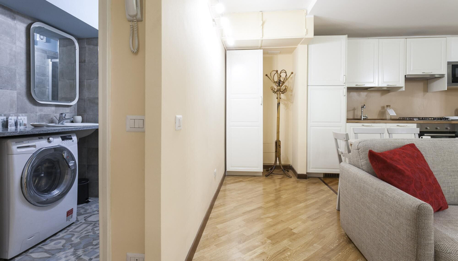 Others 4, Italianway Easy - Palazzi 4, Milano