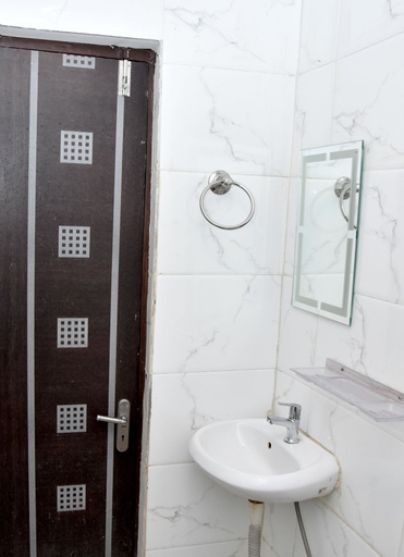 Bathroom 4, Hotel Maple Inn, Patna