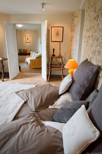 Bedroom 4, Chenevieres d'en Haut, Yonne