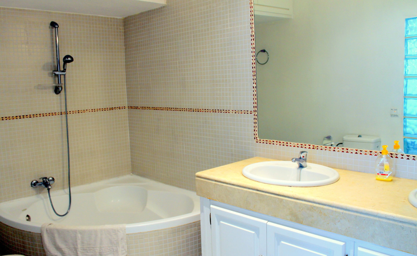 Bathroom 3, Apartamentos Puerto Sherry, Cádiz