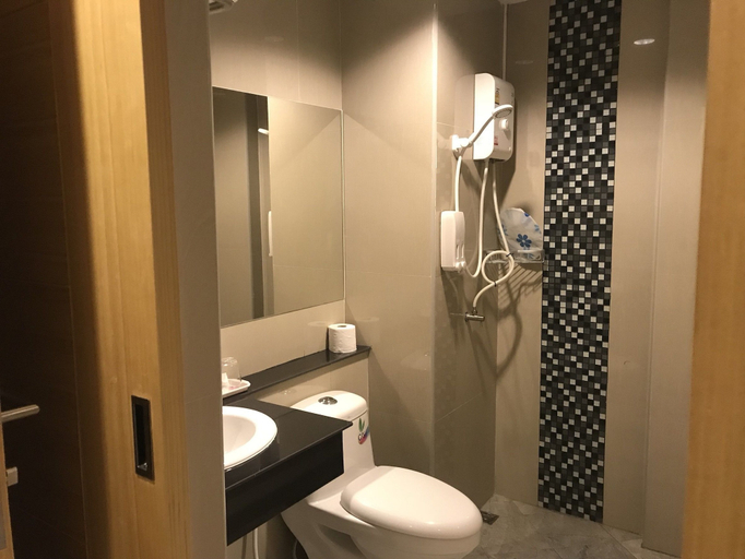 Bathroom 4, The Royal Ville Residence, Kabin Buri
